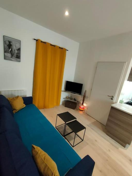 Patio Cosy Apartment Thizy-les-Bourgs Екстериор снимка